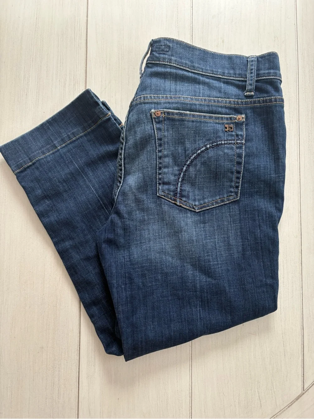 Joe’s Women's cropped Leg Dark Blue Denim Jeans